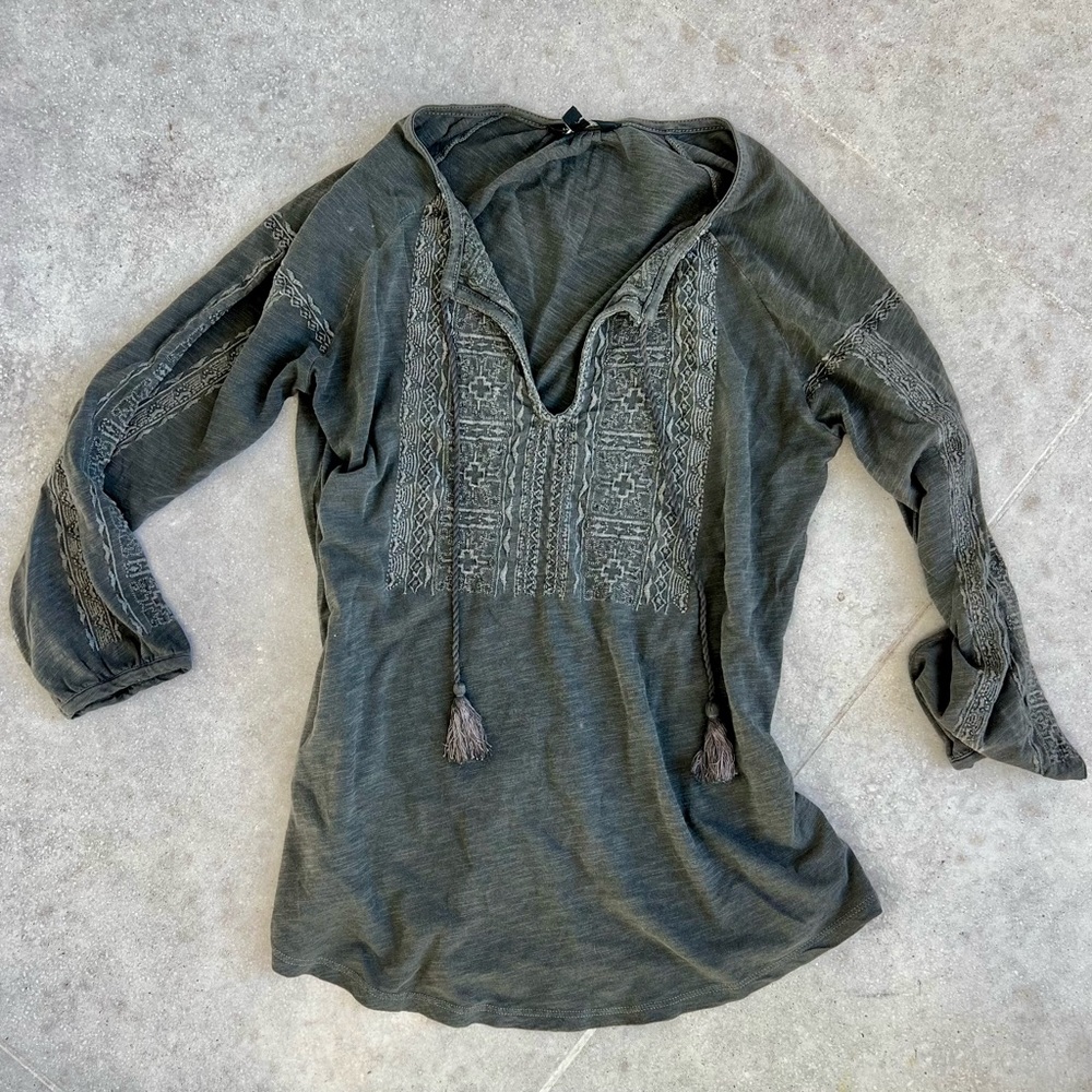 Lucky Brand Grey Bohemian Embroidered Tunic Top Size Medium